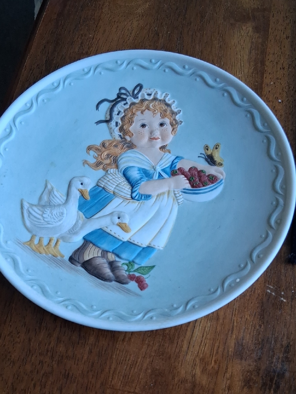Blue and White Girl Motif Decorative Plate